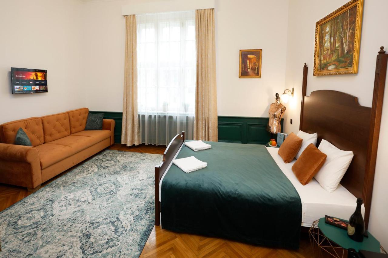 Villabaroque_Eger Bagian luar foto